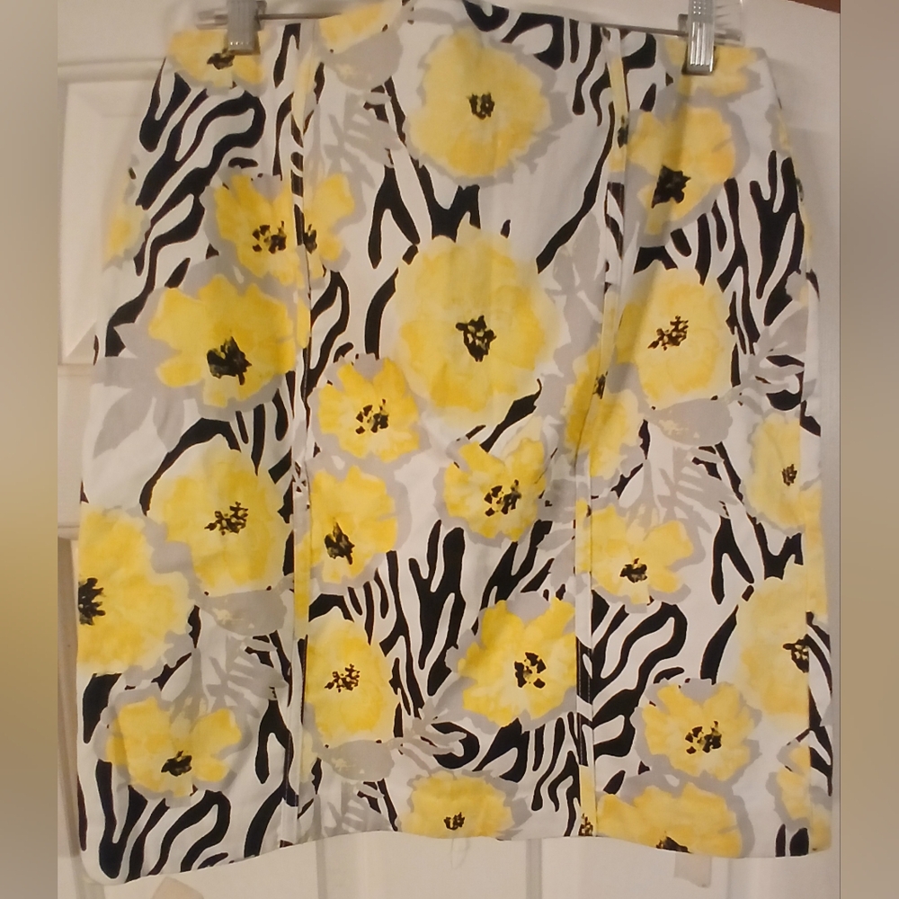 NWT - Cato Women's  Multicolor, Lined  Skirt, Zipper, Floral, Size 12